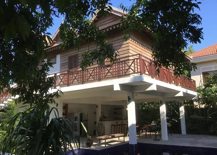 Enkosa 4-bedroom Wooden Luxury House Nocleg ze śniadaniem