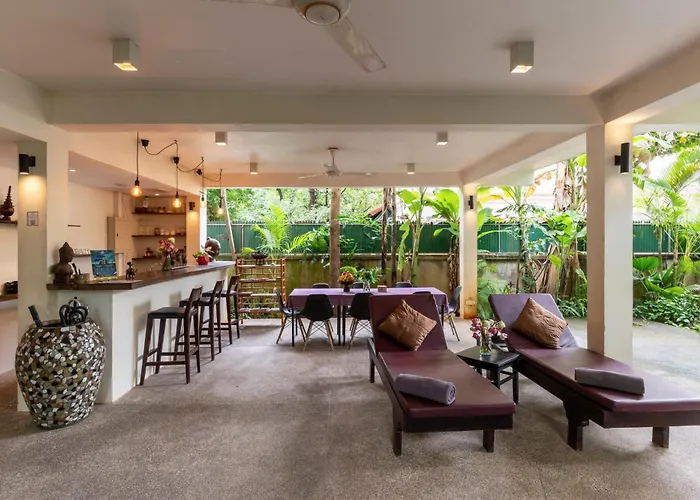 Enkosa 4-bedroom Wooden Luxury House 4* Siem Reap