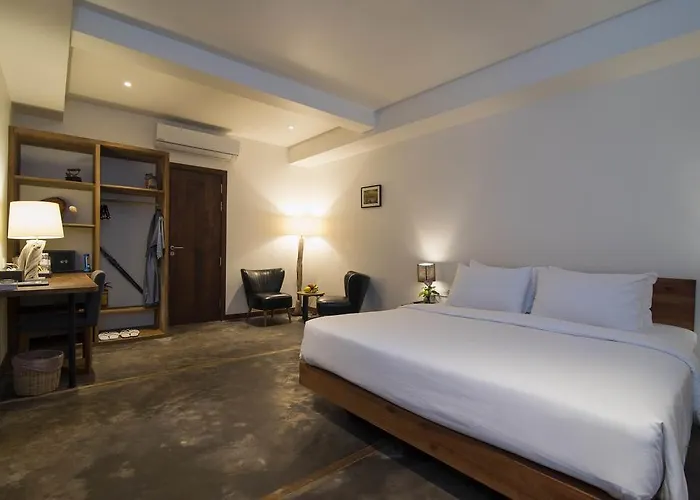 Enkosa 4-bedroom Wooden Luxury House Nocleg ze śniadaniem