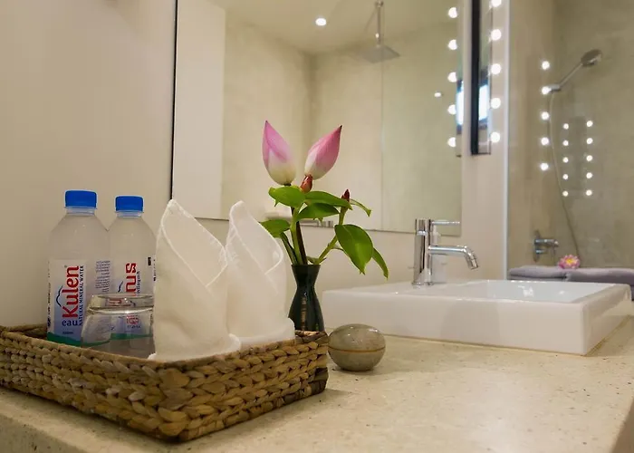 Enkosa 4-bedroom Wooden Luxury House Nocleg ze śniadaniem Siem Reap